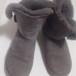 UGG - Mid-calf - Women's Bailey Button II Water-Resistant Boot in Grey, Size 9
